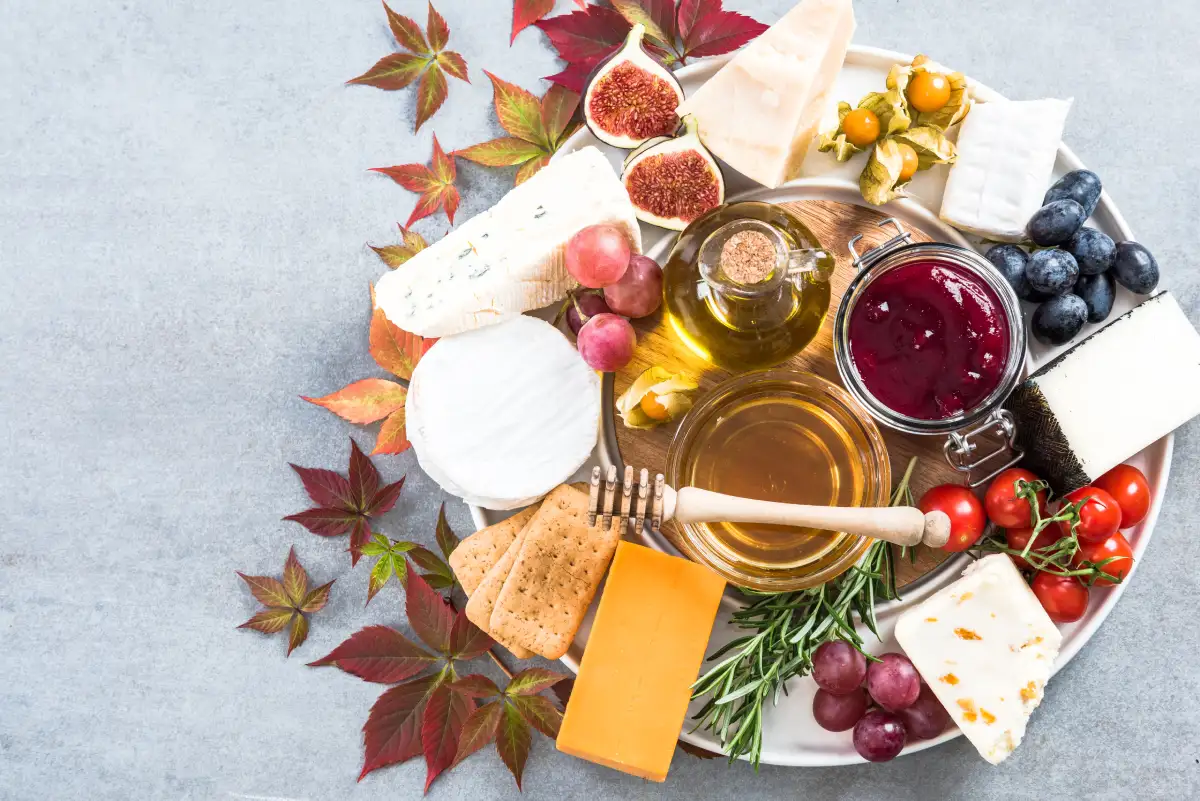 Plateau de fromages à noël : 10 choix incontournables pour une table magique