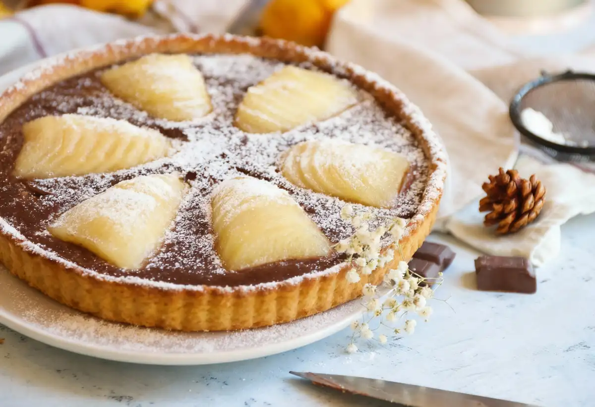 Tarte poire chocolat : 3 secrets pour une tarte fondante à coup sûr