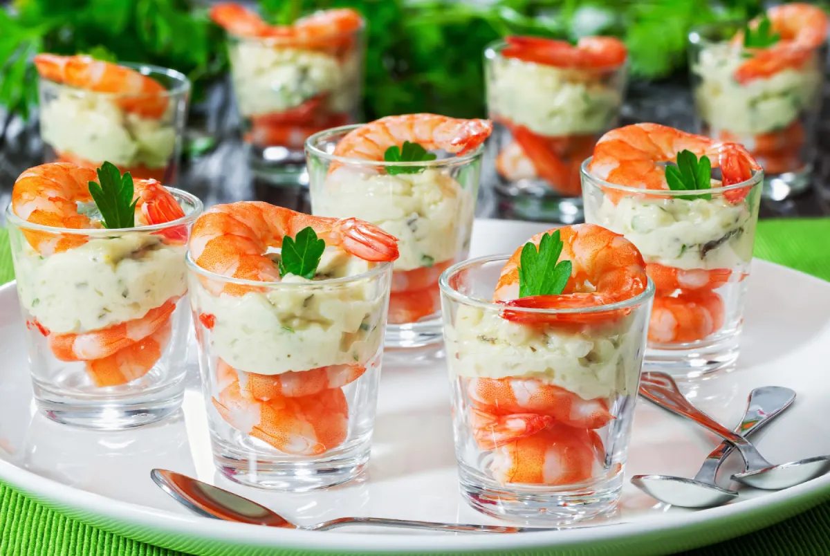 Verrines salées de Noël : 6 recettes faciles à préparer à l’avance