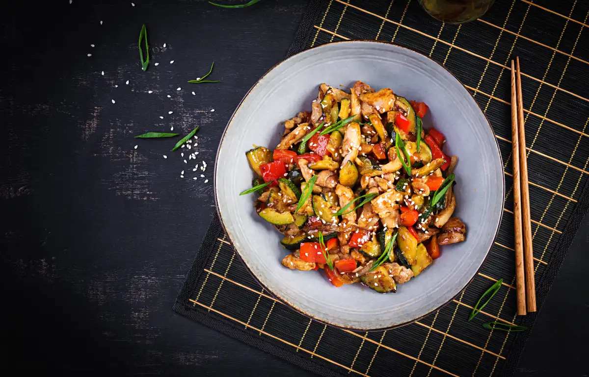 wok poulet légumes