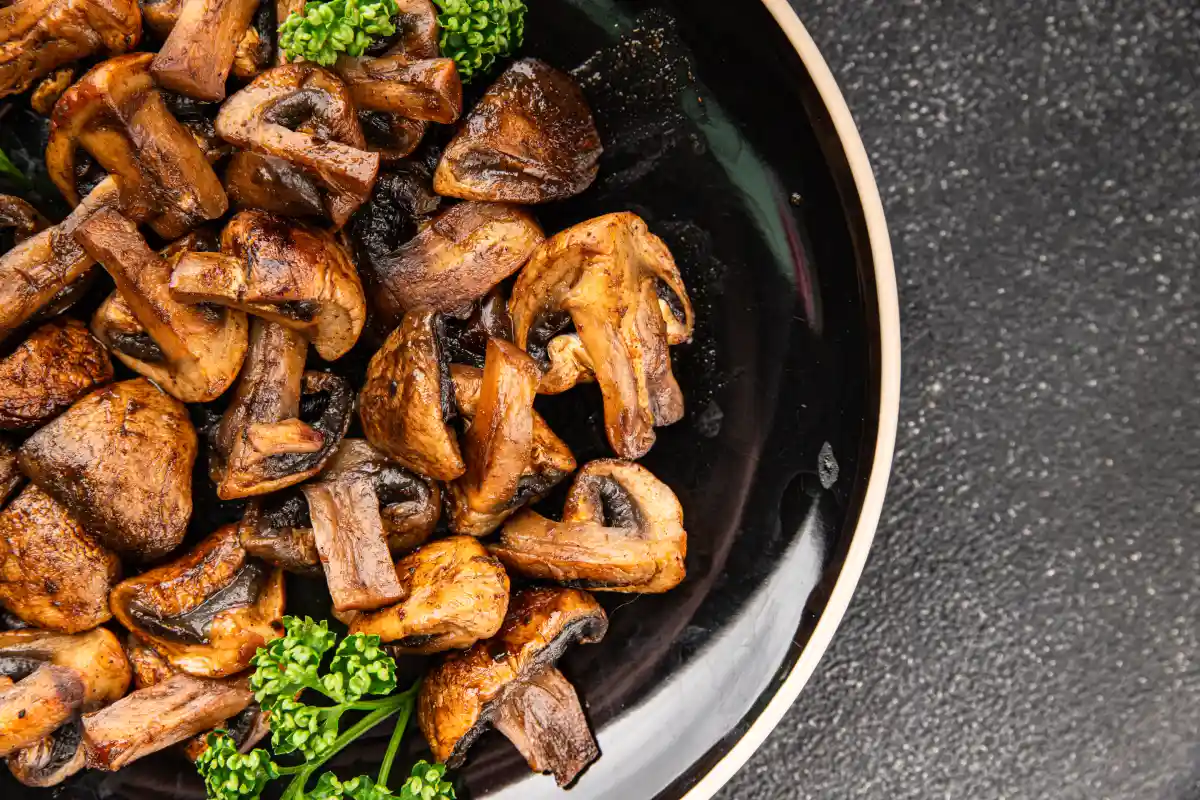 Cèpes poêlés : recette facile + 6 astuces pour un goût intense