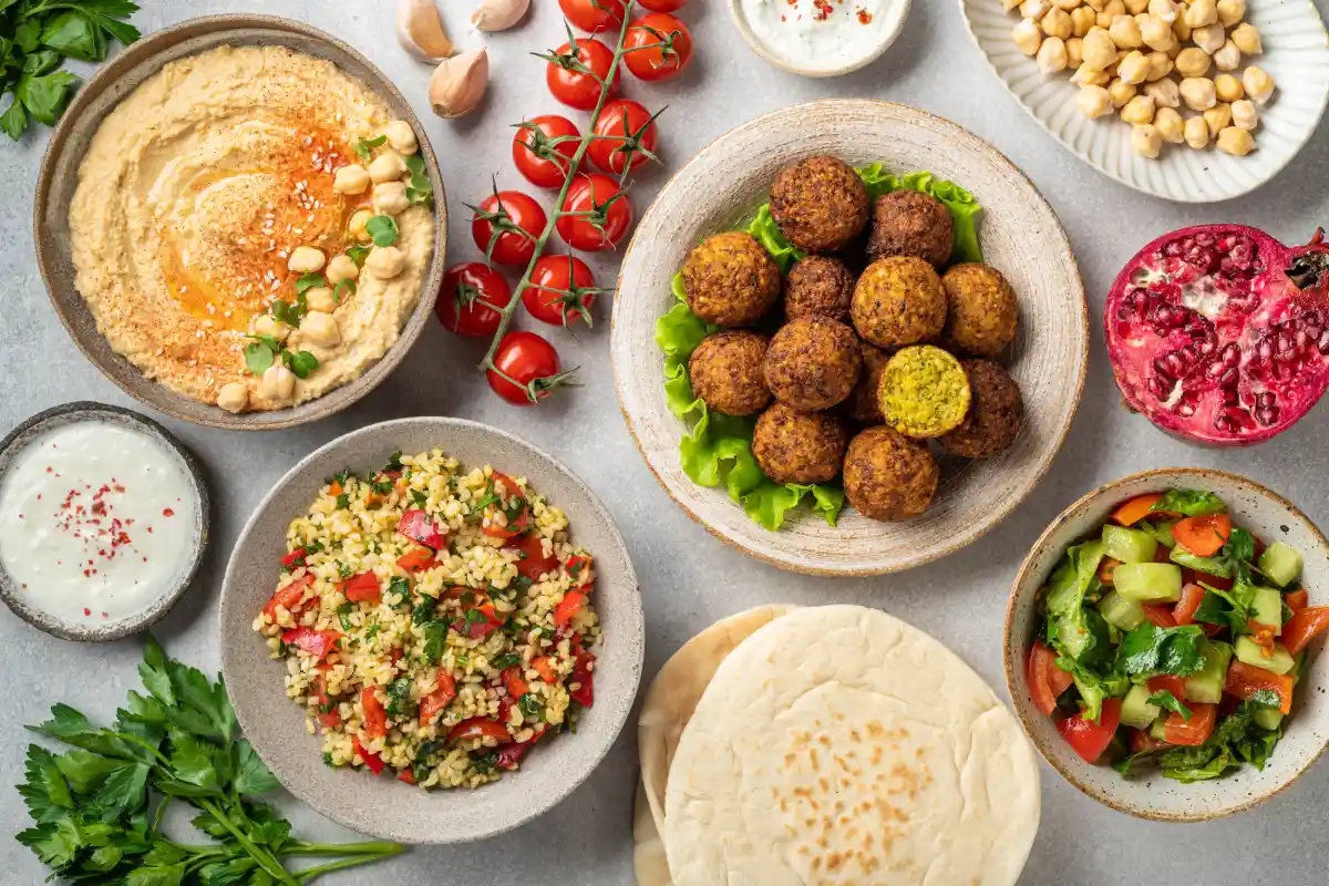 Recettes aux pois chiches : 7 idées faciles (houmous, curry, salade…)