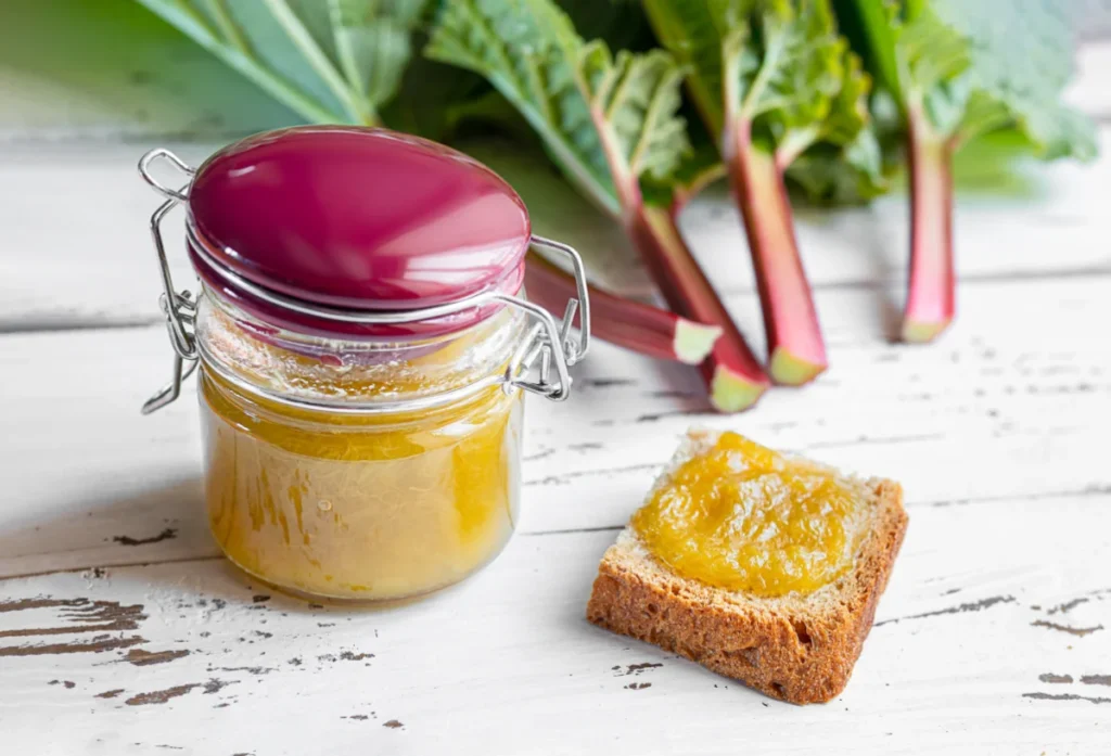 confiture de rhubarbe